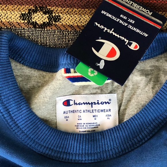 Champion sweatshirt NWT - Picture 3 of 5
